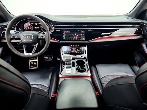 Used 2022 Audi RS Q8 w/ Luxury Package image 19