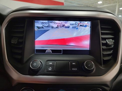 Certified 2023 GMC Acadia SLE w/ Driver Convenience Package image 30