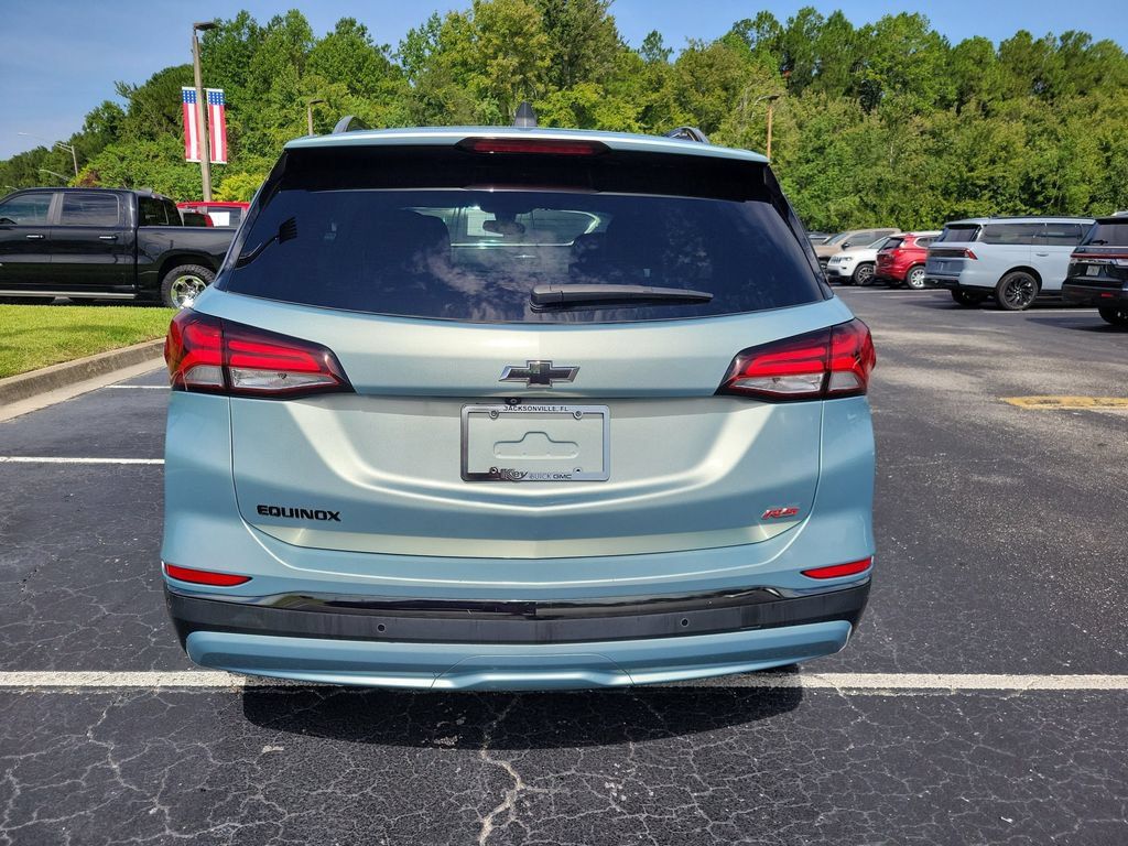 Used 2022 Chevrolet Equinox RS w/ Infotainment Package FWD image 8