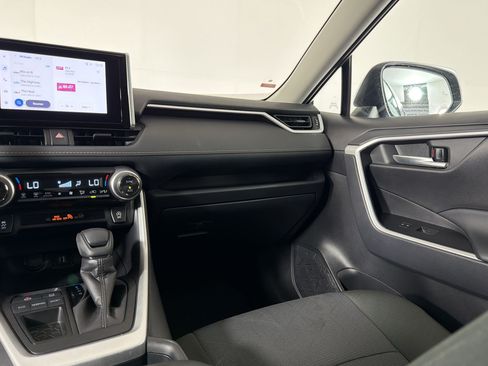 Used 2025 Toyota RAV4 XLE w/ Convenience Package FWD image 28