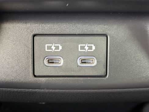 Used 2025 Toyota Corolla LE FWD image 15