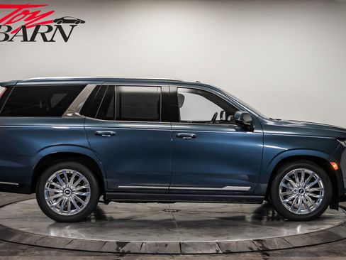 Used 2021 Cadillac Escalade Premium Luxury w/ Driver Assist Tech Package image 6