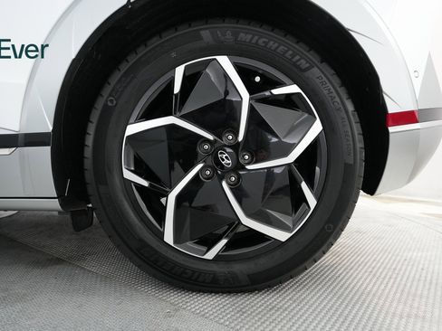 Used 2024 Hyundai Ioniq 5 Limited image 19