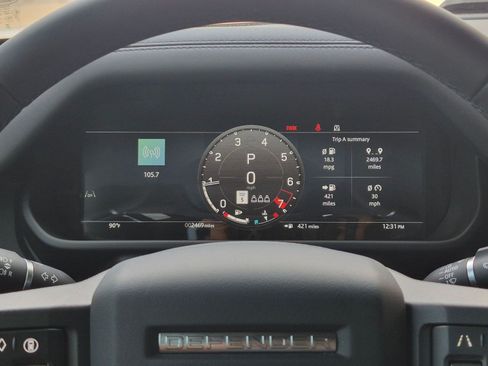Used 2025 Land Rover Defender 90 X-Dynamic SE AWD/4WD image 16