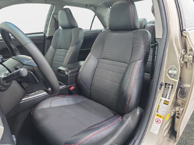 Used 2016 Toyota Camry SE w/ Moonroof Package FWD image 14