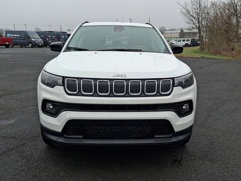 Used 2022 Jeep Compass Latitude w/ Convenience Group AWD/4WD image 5