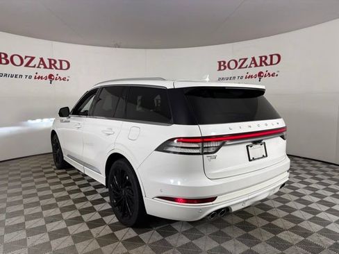 Used 2021 Lincoln Aviator Reserve w/ Equipment Group 210A AWD/4WD image 6