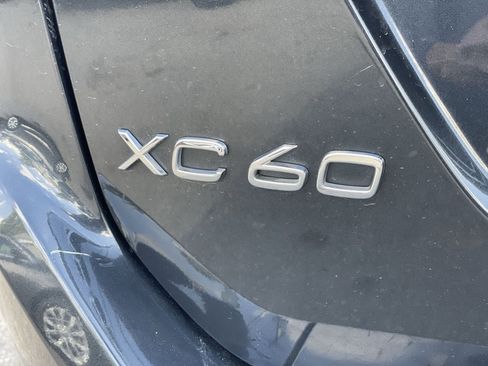 Used 2015 Volvo XC60 T6 w/ Proximity Package image 22