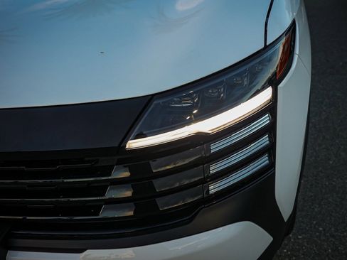 New 2026 Nissan Kicks SV image 10