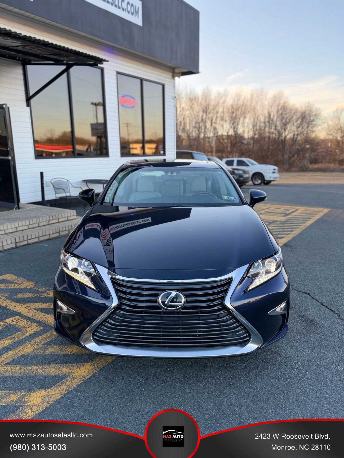 Used 2016 Lexus ES 350 w/ Navigation System Package FWD image 2