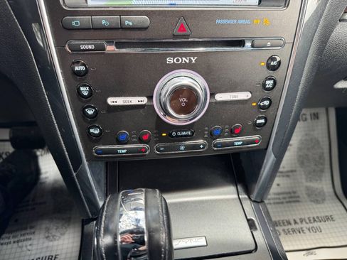 Used 2018 Ford Explorer Limited w/ Equipment Group 301A AWD/4WD image 54