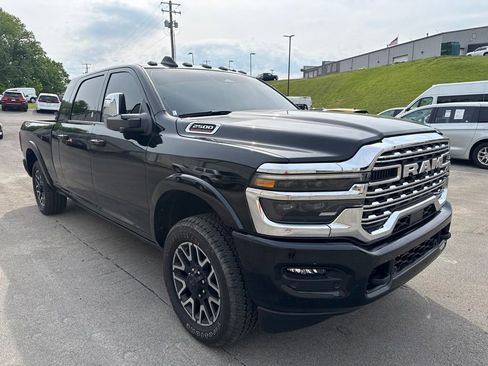 Used 2025 RAM 2500 Limited AWD/4WD image 7