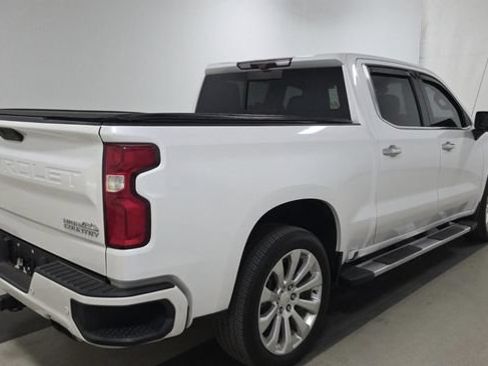 Used 2021 Chevrolet Silverado 1500 High Country w/ Technology Package AWD/4WD image 8