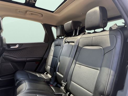 Used 2020 Ford Escape Titanium image 37