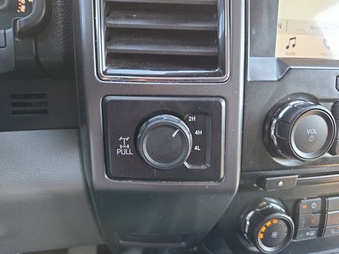 Used 2018 Ford F150 XLT w/ Equipment Group 302A Luxury AWD/4WD image 17
