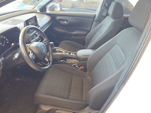 Used 2023 Honda HR-V Sport image 9