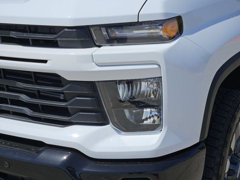 New 2026 Chevrolet Silverado 2500 Custom w/ Custom Value Package AWD/4WD image 10