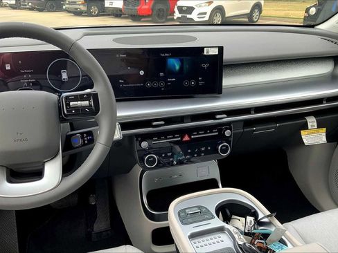 New 2026 Hyundai Ioniq 9 SE image 6