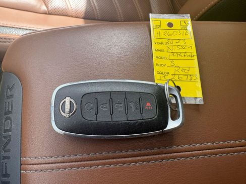 Used 2023 Nissan Pathfinder Platinum FWD image 43