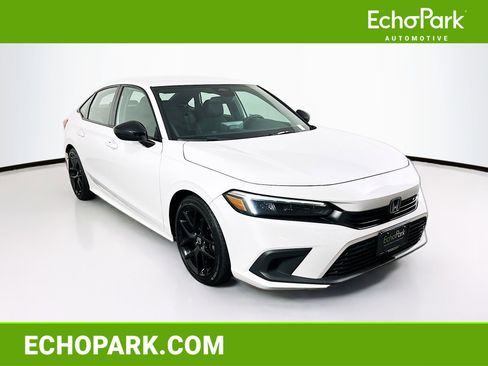 Used 2023 Honda Civic Sport image 1