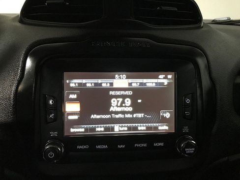 Used 2016 Jeep Renegade Trailhawk image 27