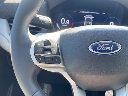 New 2026 Ford Explorer Active w/ Active Comfort Package RWD image 20