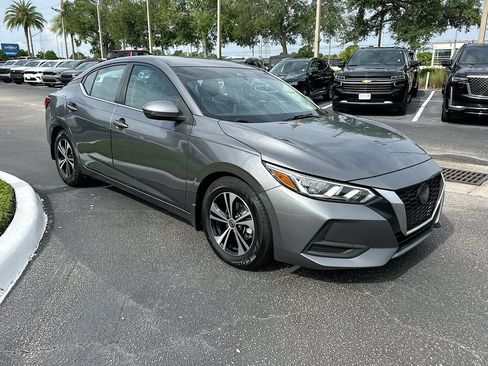 Used 2022 Nissan Sentra SV FWD image 3