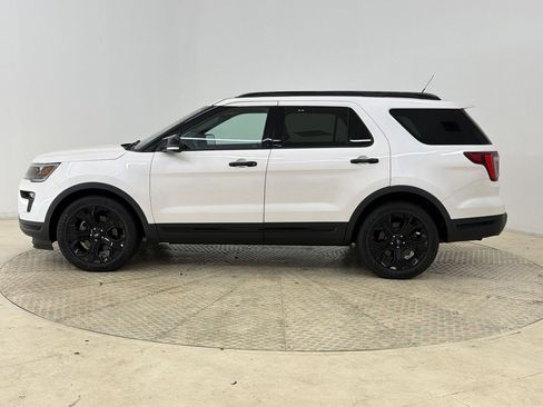 Used 2019 Ford Explorer Sport w/ Equipment Group 401A AWD/4WD image 2