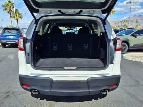 Used 2021 Subaru Ascent Premium w/ Convenience Package image 16