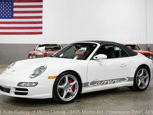 Used 2006 Porsche 911 Carrera S RWD image 3