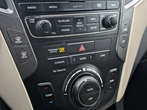 Used 2018 Hyundai Santa Fe Sport w/ 2.4L Tech Package 04 image 18