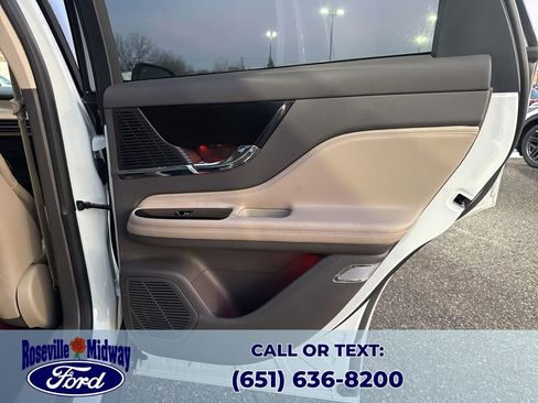 Used 2022 Lincoln Corsair AWD w/ Premium Package image 40