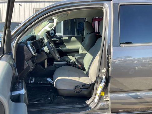 Used 2019 Toyota Tacoma SR5 image 14