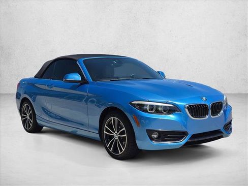 Used 2019 BMW 230i Convertible w/ Premium Package RWD image 3