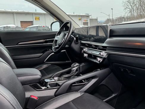 Used 2023 Kia Telluride S image 14