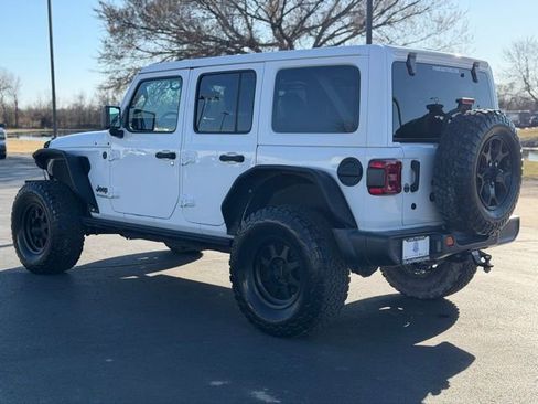 Used 2018 Jeep Wrangler Unlimited Sahara w/ Quick Order Package 24M Moab image 5