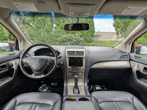 Used 2015 Lincoln MKX FWD image 13