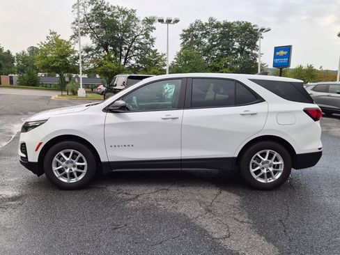 Used 2023 Chevrolet Equinox LS w/ LS Convenience Package FWD image 8