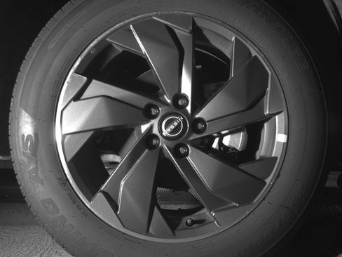 Used 2025 Nissan Rogue SV image 13