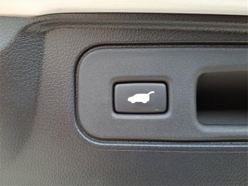 Used 2025 Honda Passport Black Edition image 11