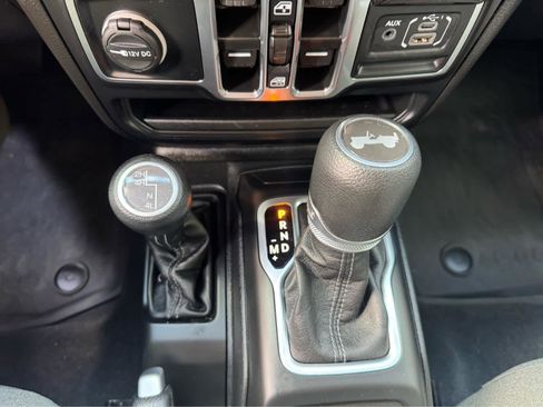 Used 2025 Jeep Wrangler Sport image 16