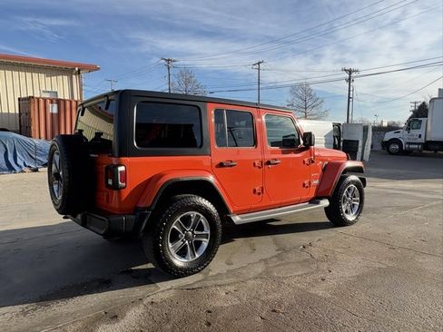 Used 2018 Jeep Wrangler Unlimited Sahara image 7