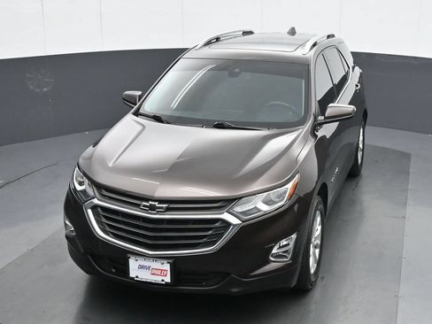 Used 2020 Chevrolet Equinox LT AWD/4WD image 16