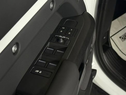 New 2025 Land Rover Defender 110 V8 image 29