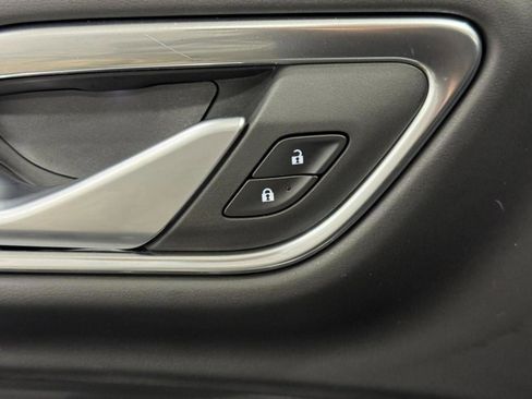 Used 2022 Chevrolet Tahoe Z71 w/ Luxury Package image 26