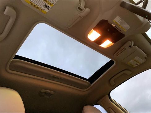 Used 2020 Subaru Crosstrek 2.0i Limited w/ Moonroof Package w/Navigation image 13