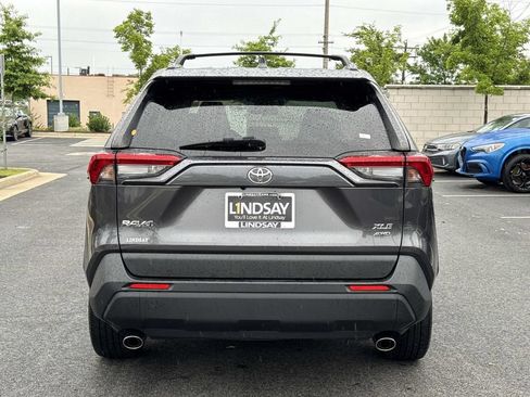 Used 2019 Toyota RAV4 XLE Premium w/ Cold Weather Package AWD/4WD image 4