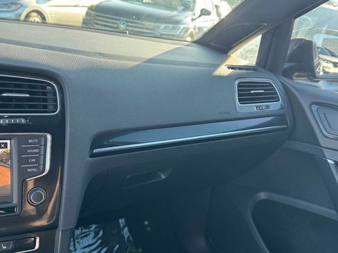 Used 2017 Volkswagen GTI S image 18