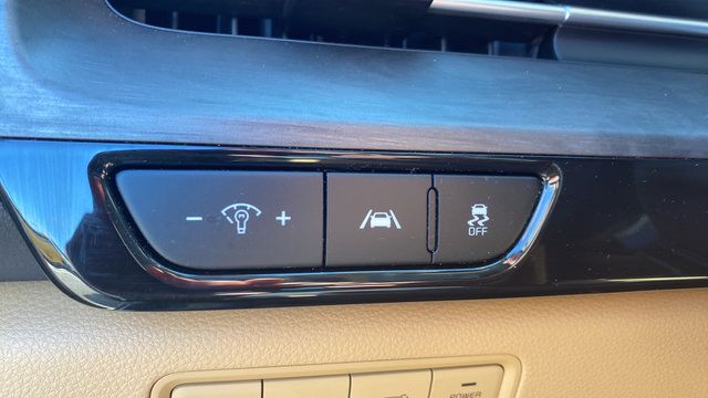 Certified 2024 Kia Carnival EX FWD image 33