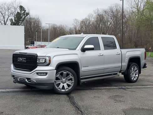 Used 2018 GMC Sierra 1500 Denali w/ Denali Ultimate Package AWD/4WD image 32